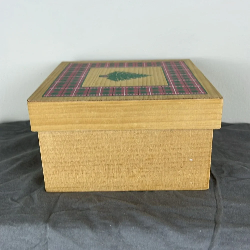 Vtg Hallmark Shaker Box Christmas Tree Plaid Wooden Napkin Holder Storage Box
